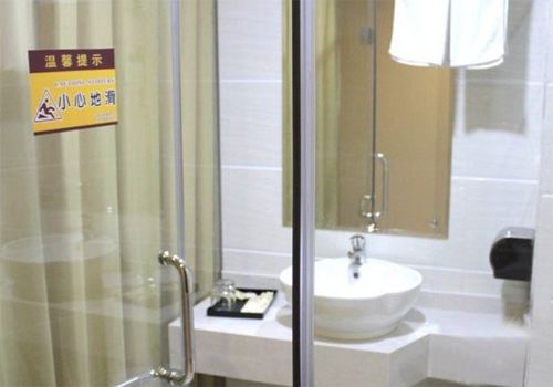 商務酒店衛(wèi)生間淋浴房玻璃