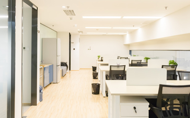 重慶辦公室裝修公司根據(jù)不同功能區(qū)域來(lái)設(shè)計(jì)不同辦公室