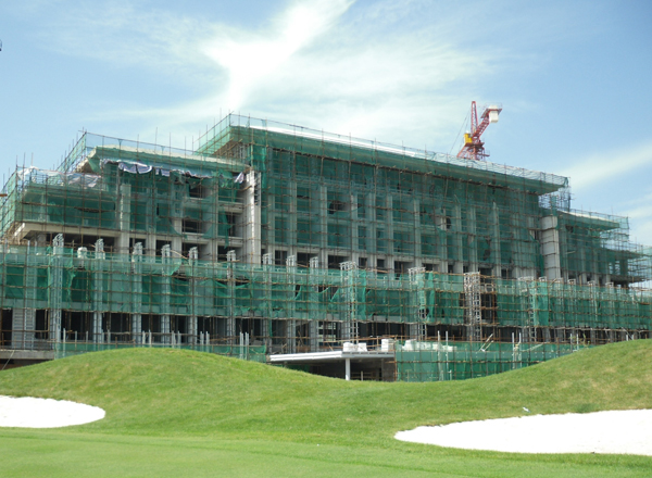 重慶仙女山希爾頓酒店外墻裝飾現(xiàn)場(chǎng)照片